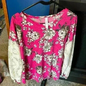 Long sleeved top